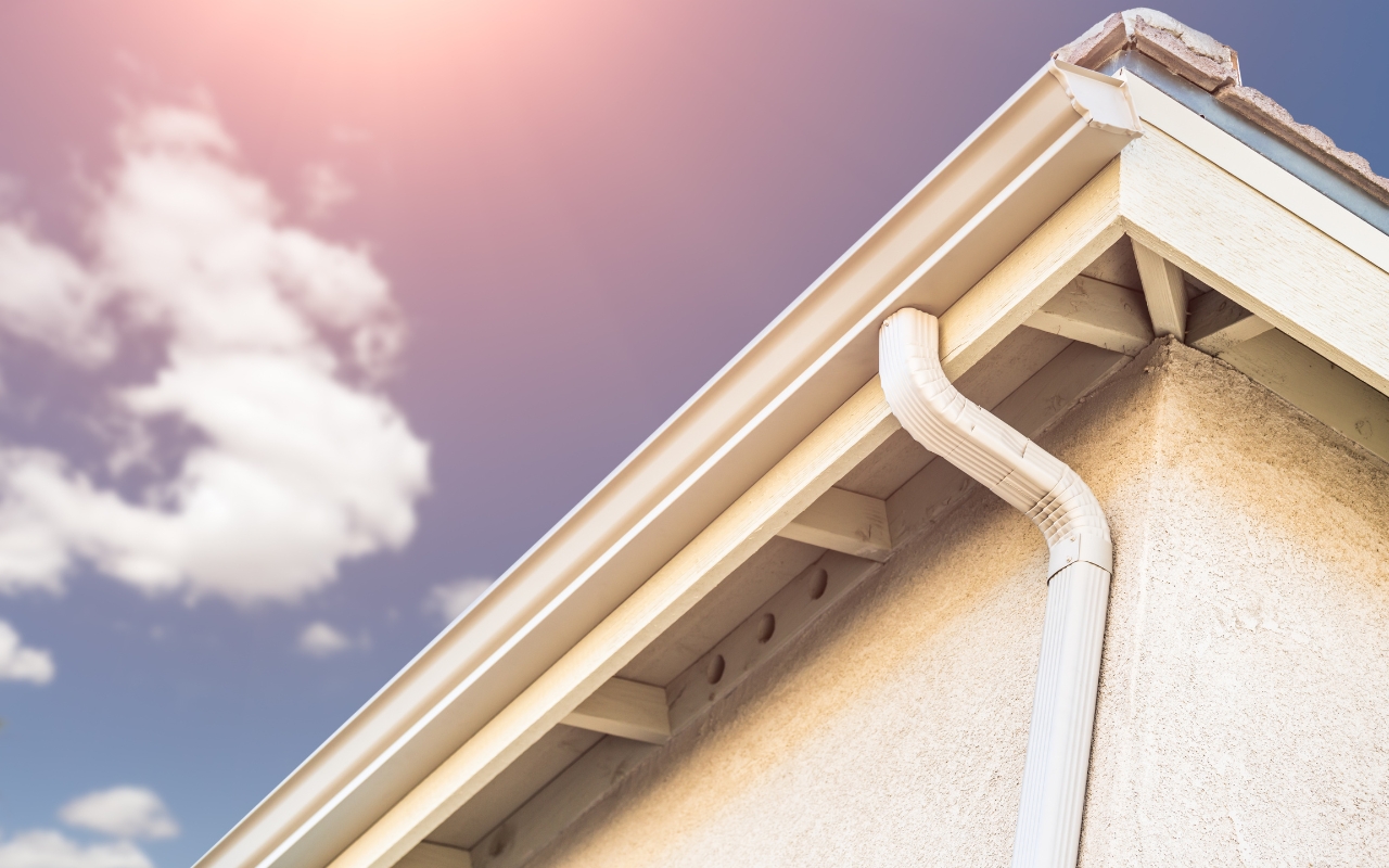 Comparison of Seamless versus Sectional Gutters